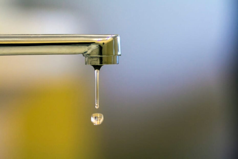 Spiritual Meaning of Water Leaks & Leaking in House: Dream?