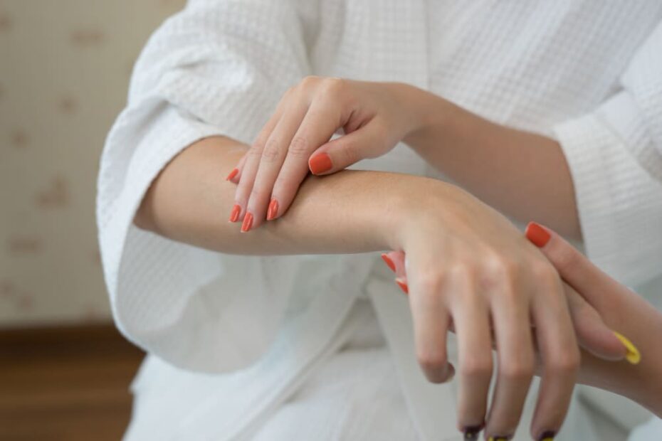 Itchy Wrist Spiritual Meaning: Left or Right Wrist Itching?