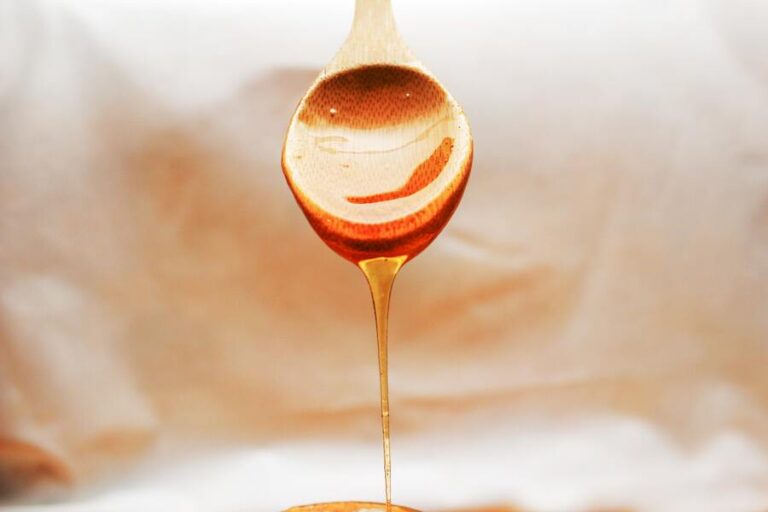 7 Spiritual Meanings of Honey & Spiritual Benefits